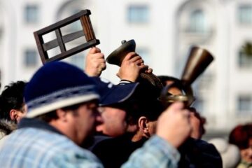 Sindicaliștii nu renunță la salariul de merit, la fondul de premiere și la plata orelor suplimentare Foto: MEDIAFAX