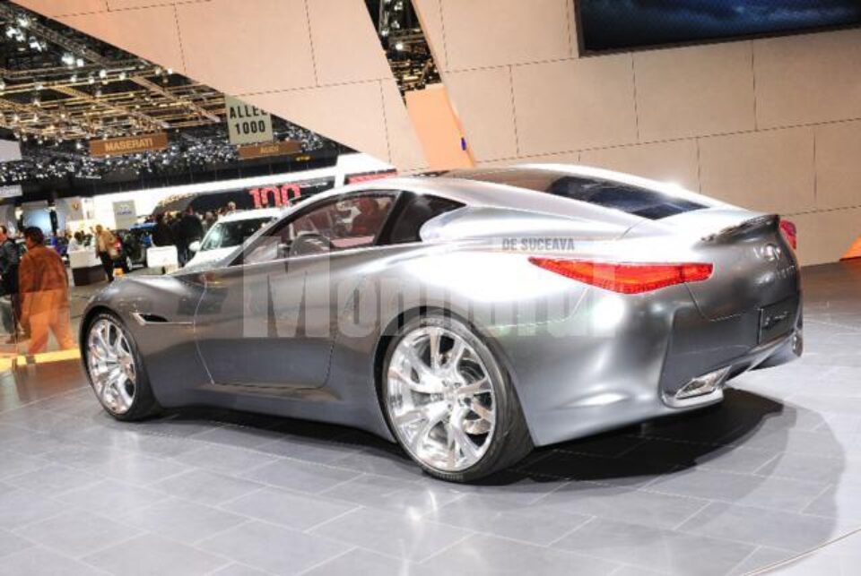 Infiniti Essence Concept