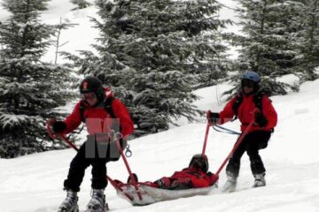 Probele la care au fost supuse cele cinci echipe de salvamontiști au fost extrem de solicitante