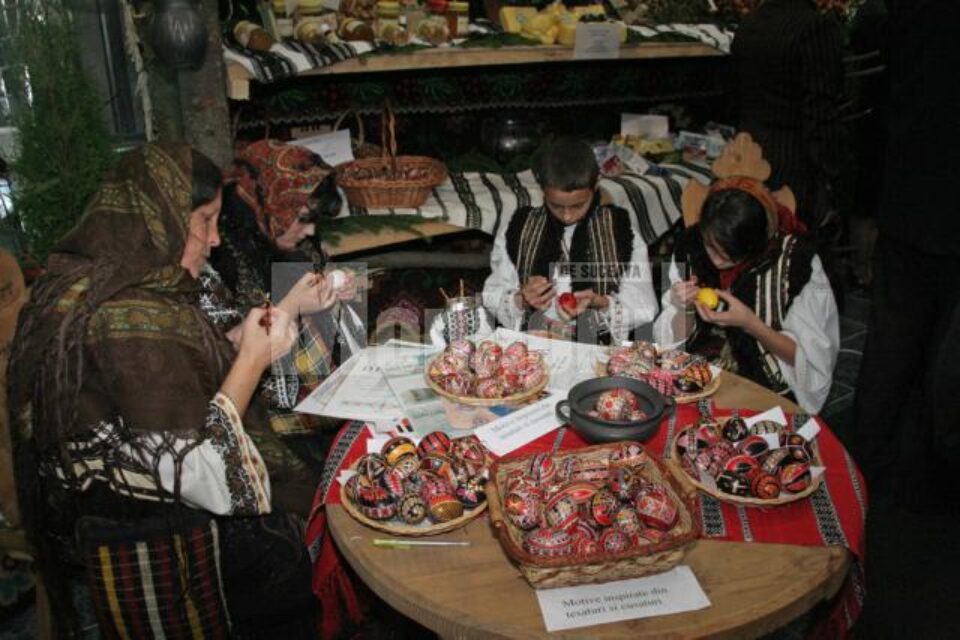Ediția a III-a: Festivalul ouălor încondeiate - Moldovița
