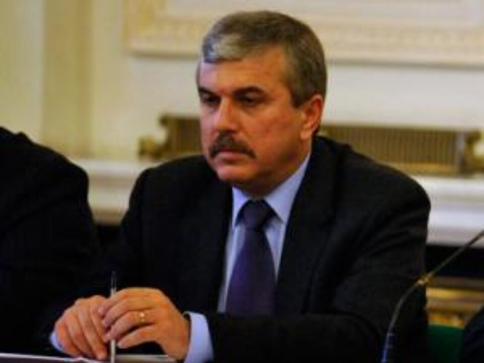Dan Nica a subliniat că această reorganizare nu înseamnă concedierea angajaților. Foto: MEDIAFAX