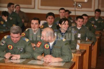 Performanță: O suceveancă a intrat în istoria aviației militare române