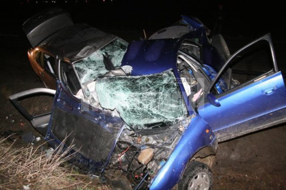 Impactul dintre cele două mașini a fost nimicitor