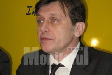 Decizie: Crin Antonescu are sprijinul majorității delegaților suceveni la congresul PNL