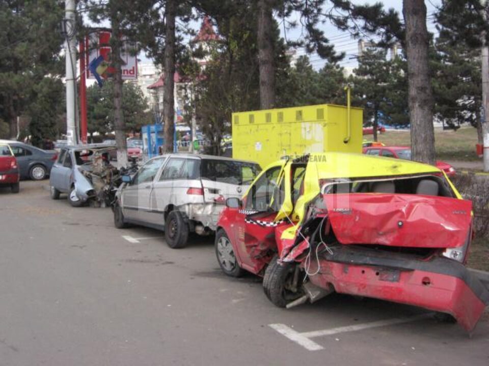 Acțiune: Polițiștii și inspectorii RAR au tras pe dreapta rablele de pe șosele