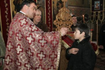 Preotul este chemat de Dumnezeu la cinstea aceasta a preoției. Foto: Marius ȘUIU