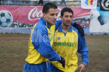 Celpan (stinga) si Dumitru, marcatorii celor doua goluri pentru Cetatea
