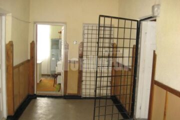 Hoții au intrat în primărie pe geamul de la cabinetul medical, care nu era asigurat cu gratii