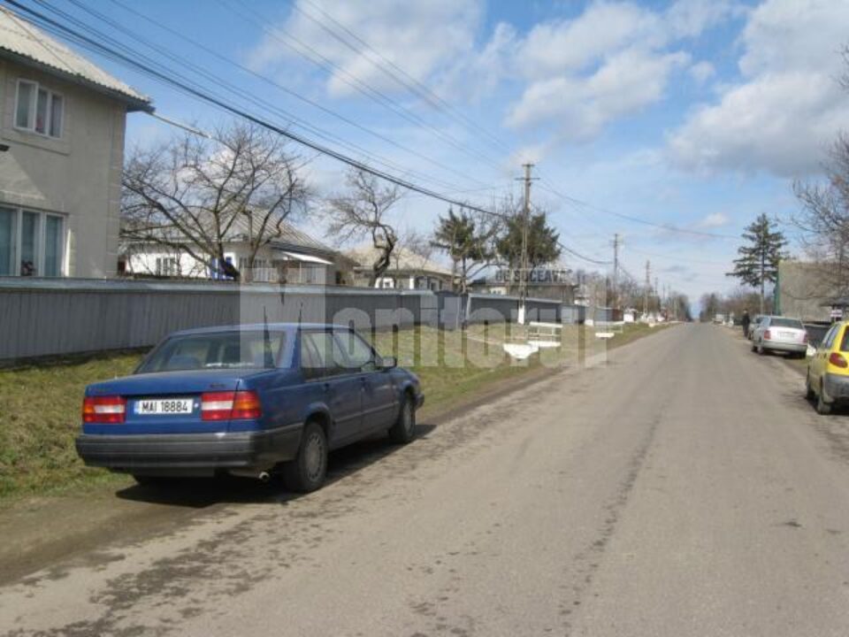 Toate localitățile unde oamenii legii au descins se află în apropiere de Siret, zonă cunoscută drept rai al contrabandiștilor de țigări și băuturi alcoolice