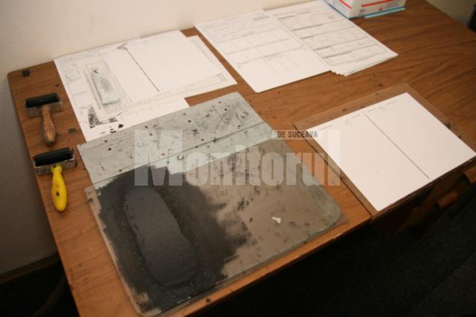 Acțiune: Zeci de elevi au vizitat, ieri, laboratoarele Serviciului Criminalistic al IPJ Suceava