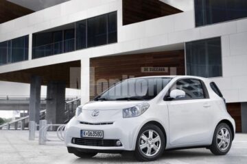 Toyota iQ