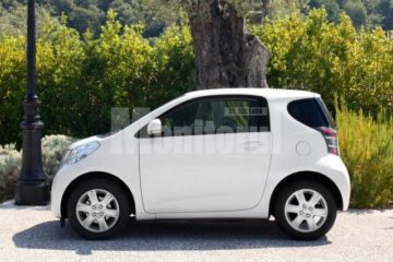 Toyota iQ