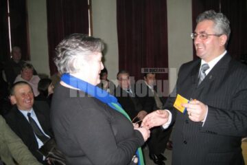 Ion Lungu a înmânat carnetele de membru PD-L celor care s-au înscris în ultima perioadă în partid