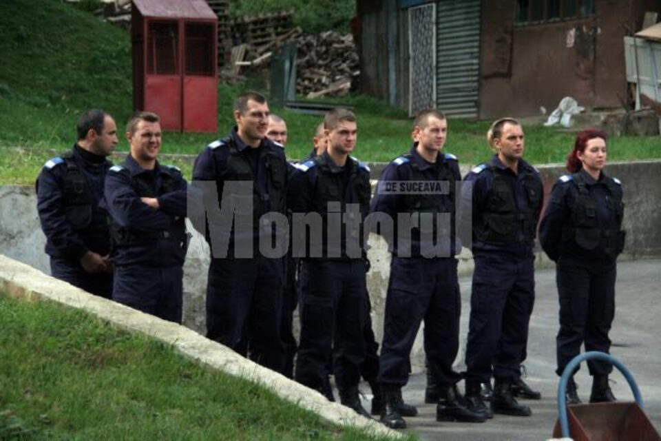 Tinerii până în 28 de ani se pot înscrie pentru admiterea la școlile de jandarmi