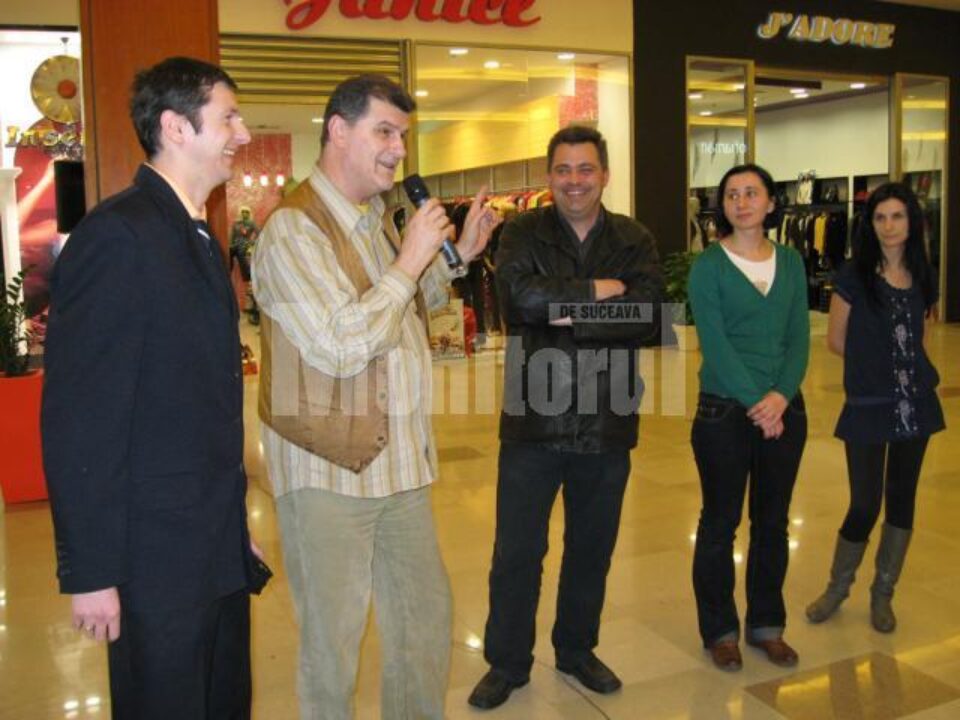 „Cei trei...mușchii tari” de la Iulius Mall Suceava „Cei trei...mușchii tari” de la Iulius Mall Suceava