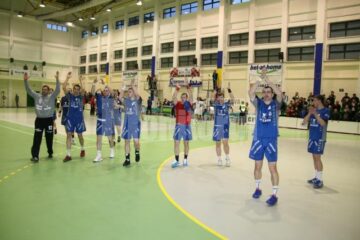 Să vă bucurați și mâine seară la fel