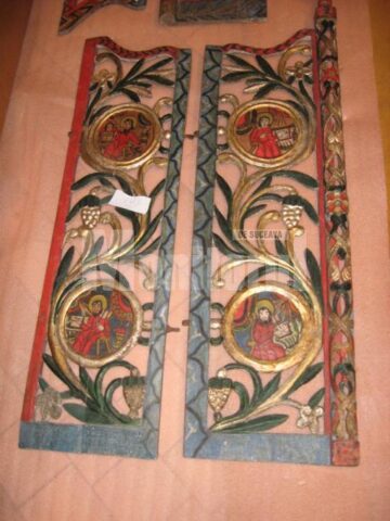Ușă pictată de iconostas