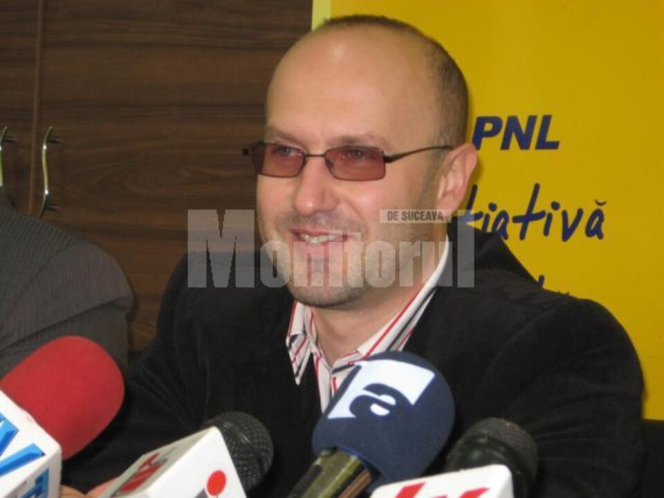 Inițiativă: Liberalii propun ca succesul familiei Băsescu să fie studiat în facultățile de economie