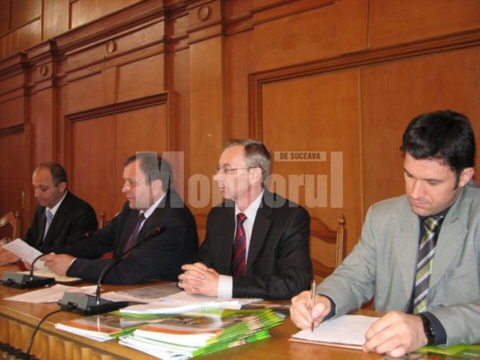 Gheorghe Flutur i-a îndemnat pe primarii din județ să promoveze mai multe proiecte prin Programul Național de Dezvoltare Rurală