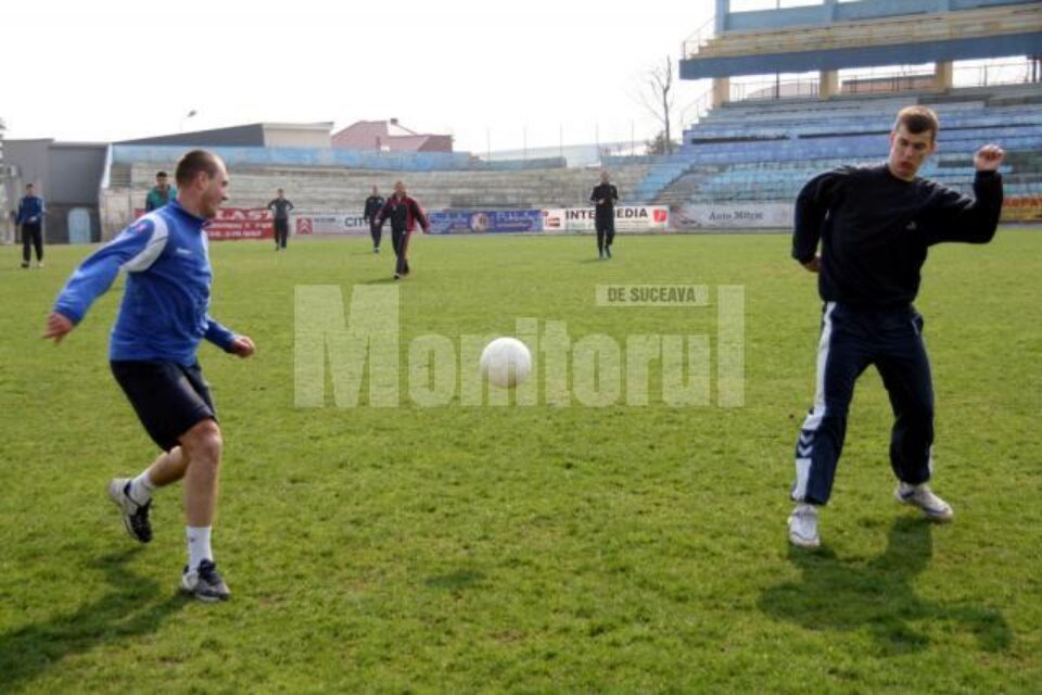 Handbaliștii suceveni și-au exersat calitățile de fotbaliști Handbaliștii suceveni și-au exersat calitățile de fotbaliști