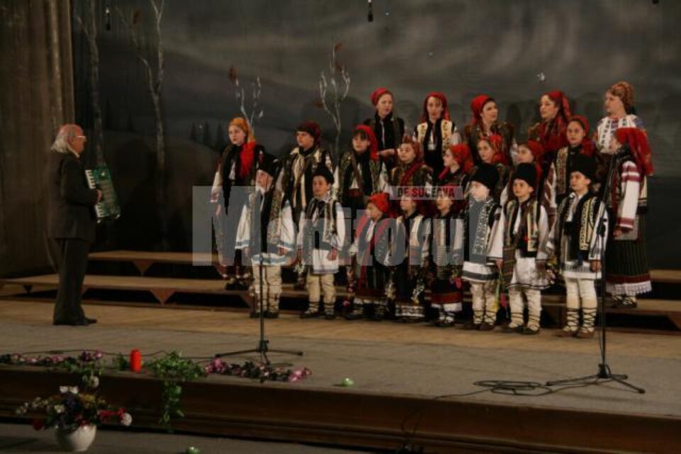 Cultural: Sute de suceveni, prezenți la Concertul „Postul Mare - cântări și versuri”