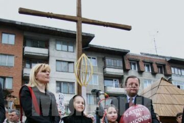 Elena Udrea și Gheorghe Flutur au lansat, ieri, Programul „Paștele în Bucovina”