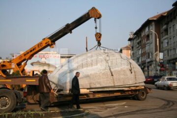 Necaz: Consilierii PSD, supărați că n-au fost invitați la dezvelirea oului