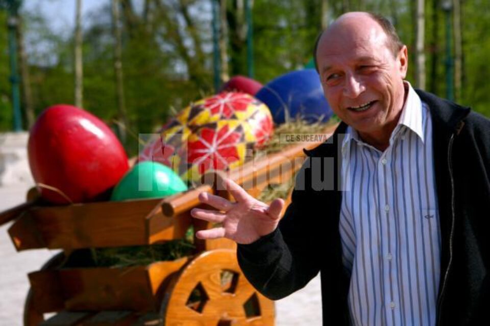 Președintele Traian Băsescu a răspuns pozitiv invitației de a veni de Paște în Bucovina. Foto: MEDIAFAX