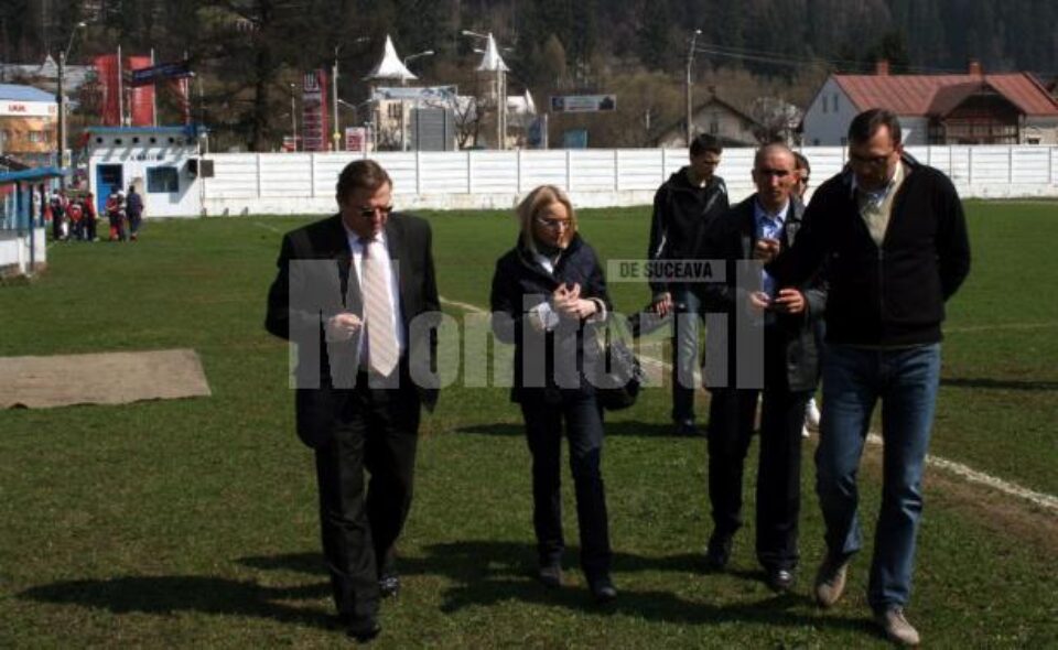 Gabriela Szabo, în vizită pe stadionul din Vatra Dornei. Foto: Doru Bighiu Gabriela Szabo, în vizită pe stadionul din Vatra Dornei. Foto: Doru Bighiu
