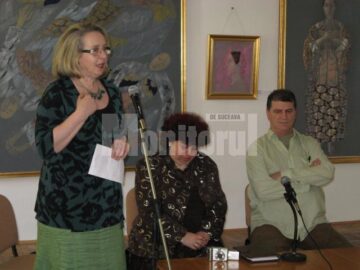 Scriitoarea Angela Furtună, Cristina Calancea Ungureanu și Mihai Pînzaru PIM