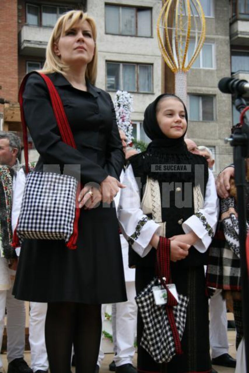 Desfacere: Traistele tradiționale de Straja sunt căutate la București