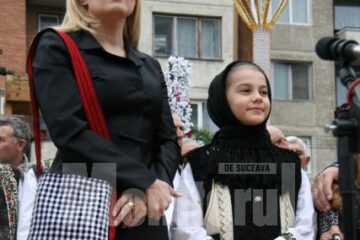Desfacere: Traistele tradiționale de Straja sunt căutate la București