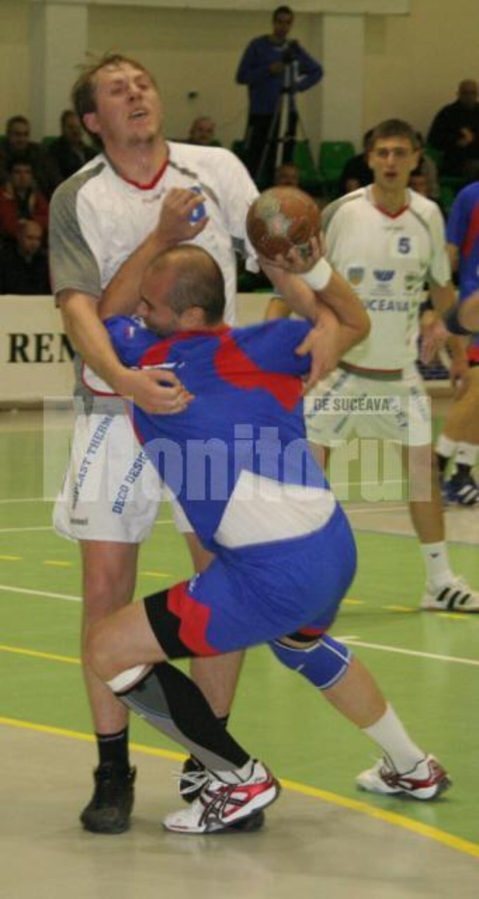 Sucevenii au întâmpinat o opoziție serioasă doar în prima parte a meciului de la Oradea Sucevenii au întâmpinat o opoziție serioasă doar în prima parte a meciului de la Oradea