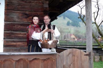 Familia Popa în așteptarea musafirilor