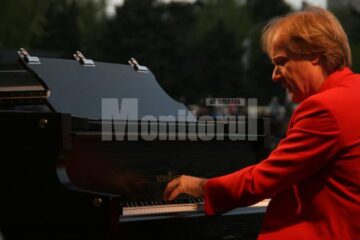 Magia muzicii: Peste 12.000 de spectatori la concertul lui Richard Clayderman
