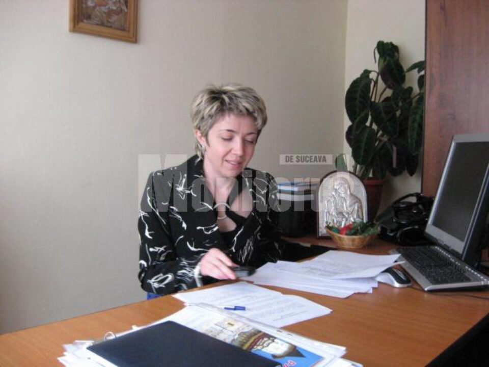 Alternativă: Trăiesc ca într-o familie, deși sunt departe de cei care le-au dat viață