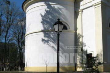 Felinar cu bec electric din Parcul Central
