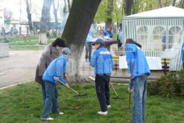 Campanie de igienizare și înfrumusețare a parcului din Ițcani