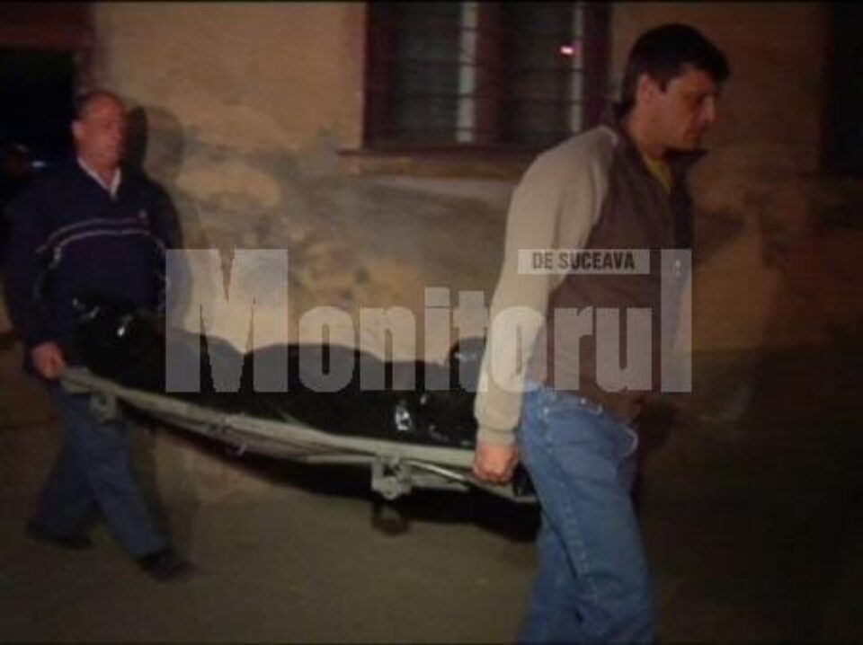 Trupul neînsuflețit al Larisei, dus de legiști la morgă