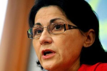 Foto: MEDIAFAX Ecaterina Andronescu: "Îi asigur pe profesori că își vor primi salariile la nivelul la care este acum”. Foto: MEDIAFAX