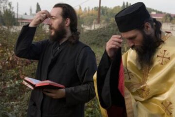 Curățirea și sfințirea omului și a mediului care-l înconjoară îl readuce pe om în apropierea lui Dumnezeu. Foto: Danita Delimont