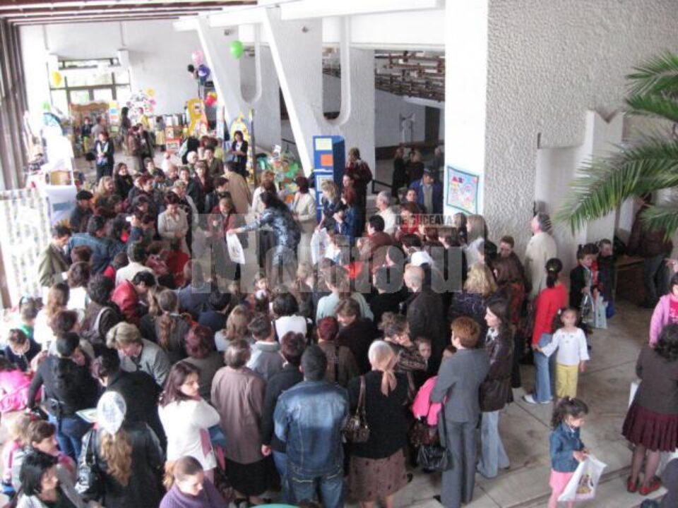 Târgul grădinițelor a atras sute de vizitatori, părinți, copii și cadre didactice