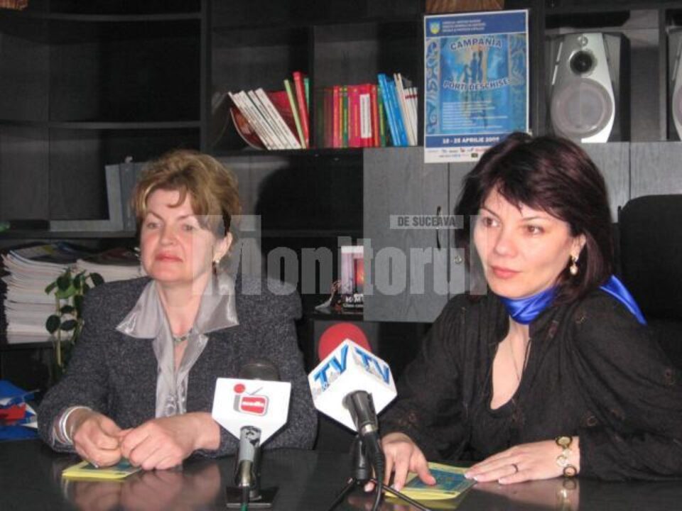 Directorul general adjunct al instituției, Niculina Doina Daneliuc, și directorul adjunct administrativ, Mona Săndulescu