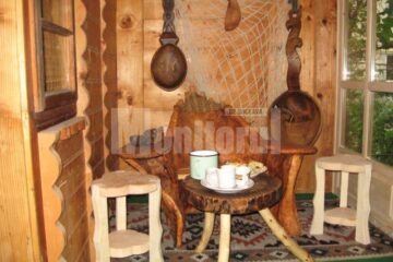 Interior din casa de lemn a familiei Bența