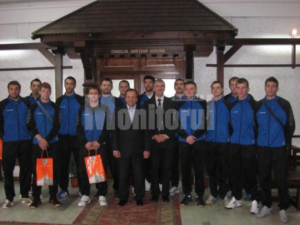 Atenție: Handbaliștii suceveni, invitați de Flutur la o cupă de șampanie