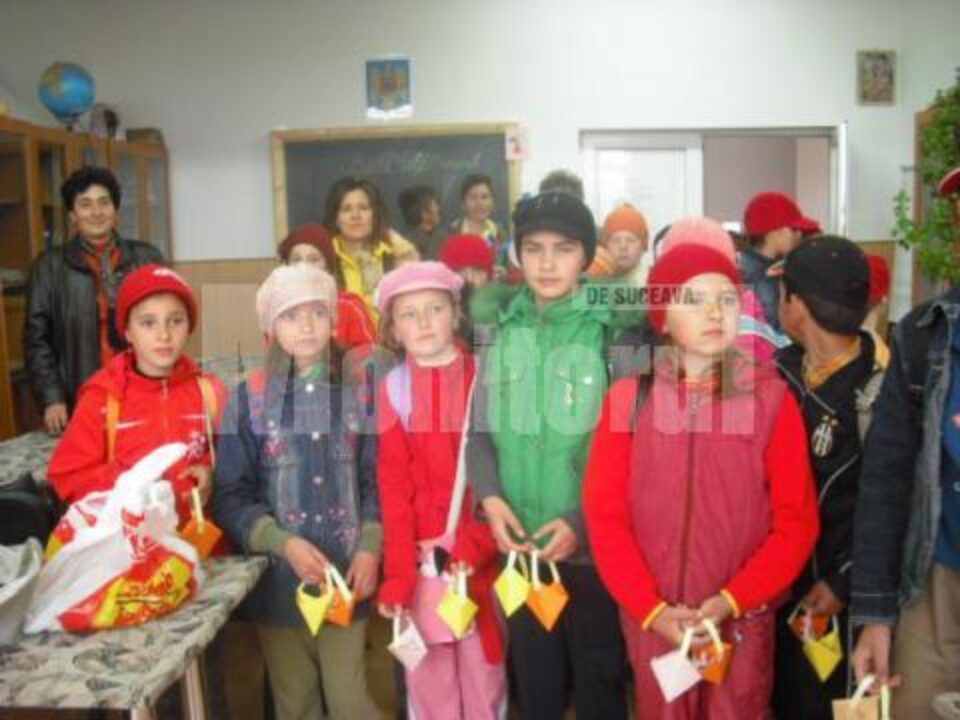 Elevii au fost antrenați sâmbătă în diverse activități Elevii au fost antrenați sâmbătă în diverse activități