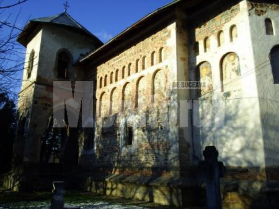 Biserica din Bălinești a fost zidită între anii 1494-1499 iar în prezent este inclusă într-un program de restaurare a picturii