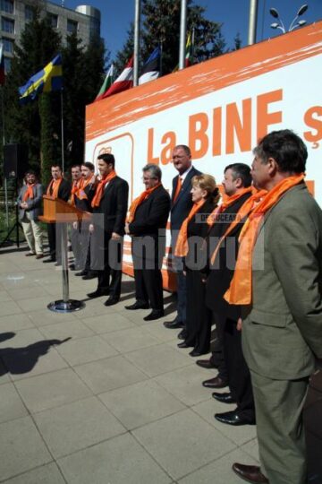 Europarlamentare: PD-L Suceava, debut de campanie în „Piața Uniunii Europene”