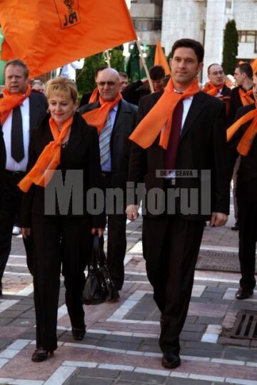 Europarlamentare: PD-L Suceava, debut de campanie în „Piața Uniunii Europene”