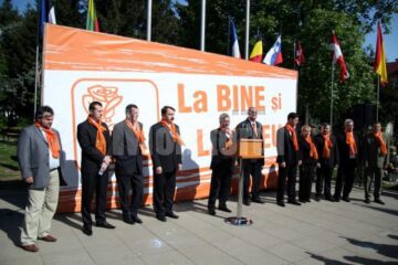 Europarlamentare: PD-L Suceava, debut de campanie în „Piața Uniunii Europene”